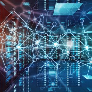 Et billede af et datacenter med mange forbindelser og MariaDB-konfigurationer.
